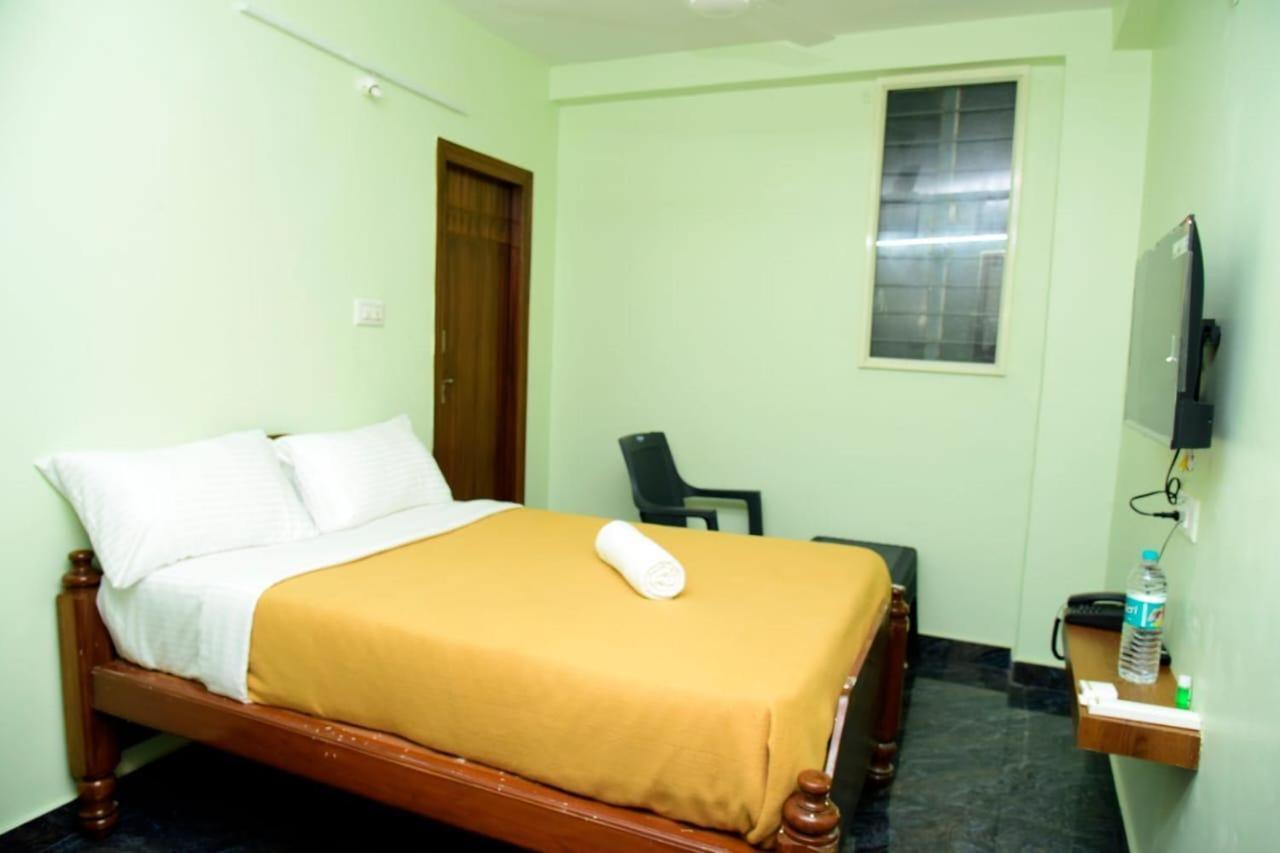 Lotus Inn Bangalore Exterior photo
